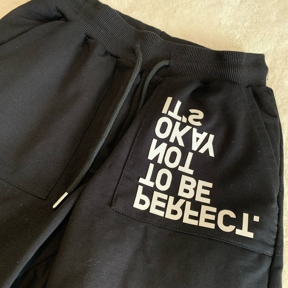 Black pants - Picture 3 of 4